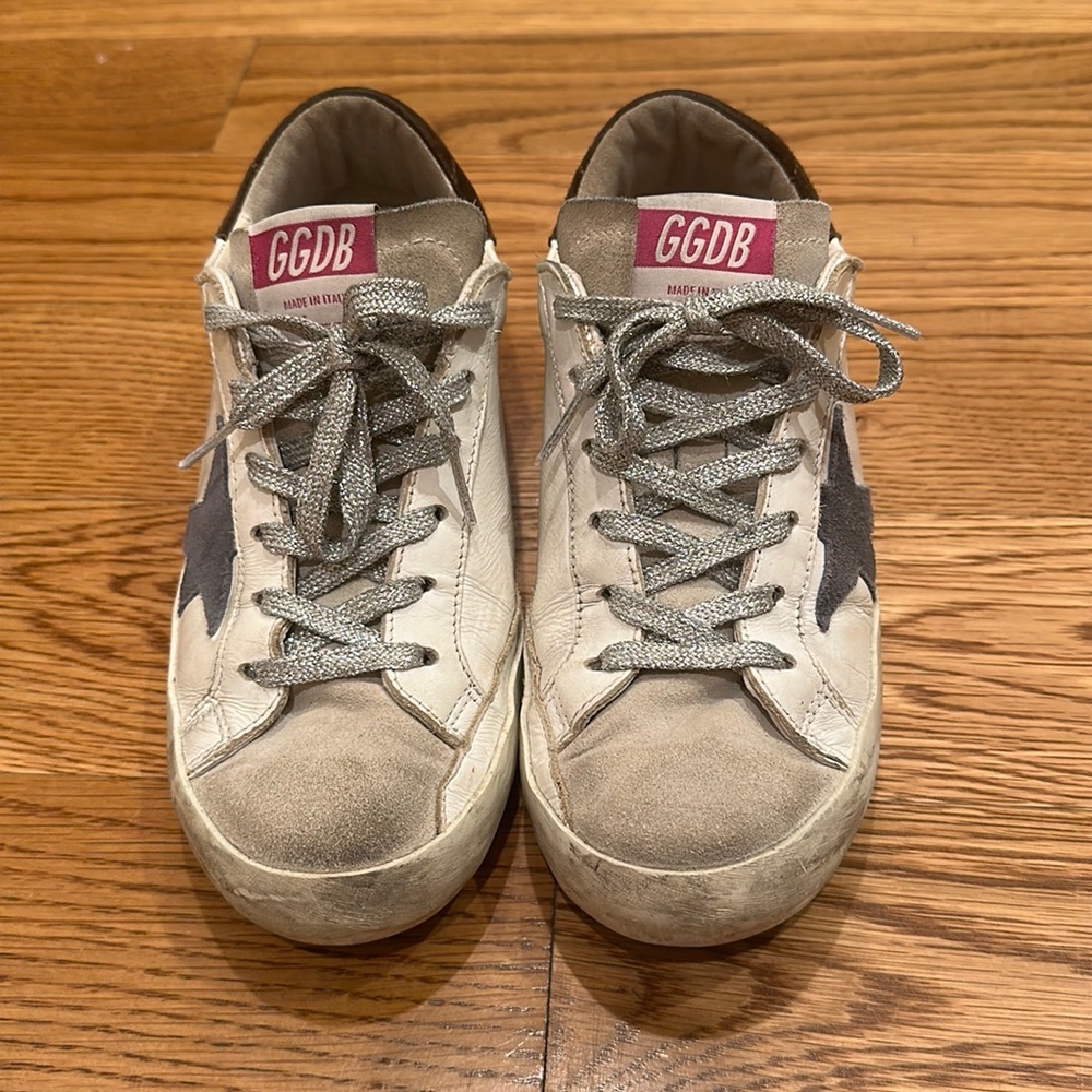 GGDB Beat-up low top sneakers